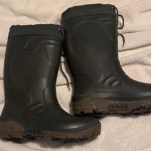 Men’s insulated rubber boots